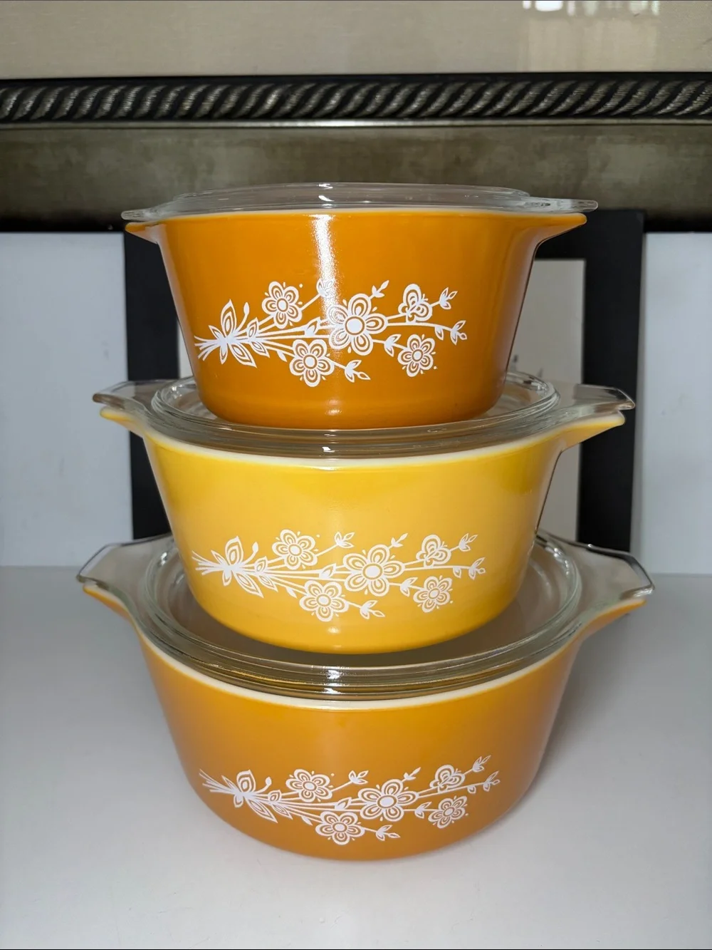 PYREX Butterfly Gold Casserole( Set Of 3 with Lid )